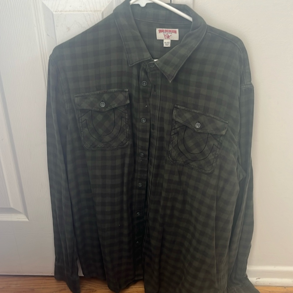 TR men’s flannel
